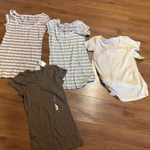 Women Size M T-Shirt Bundle | Arizona Jean Co | Neutral Colors | NWT | One Stain
